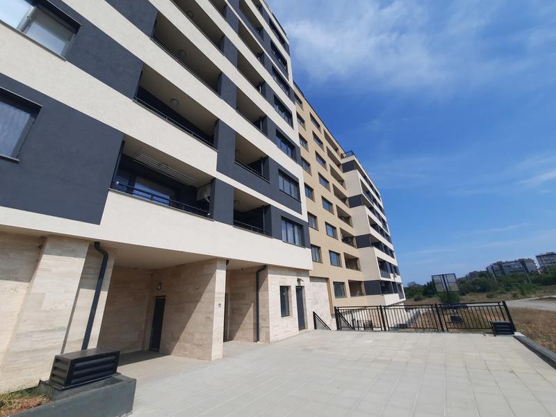 Renovated apartment in new residential building without maintenance fee near supermarkets Renovated apartment in new residential building without maintenance fee near supermarkets