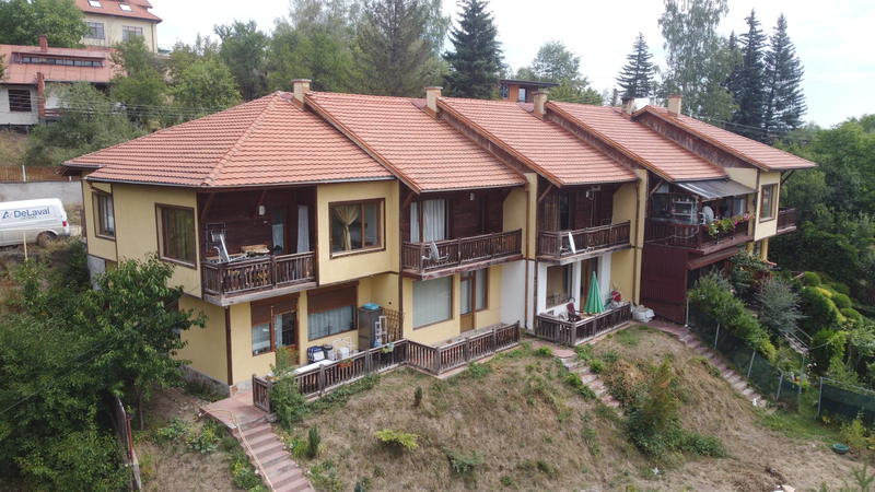 Comfortable semi-detached house with furniture 20 km from ski resort Borovets