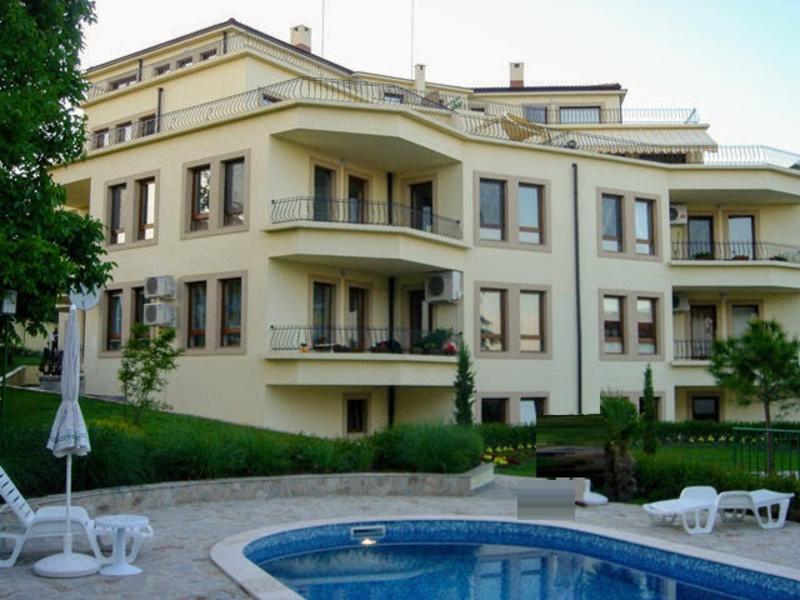 Comfortable apartment with sea view in a gated complex Comfortable apartment with sea view in a gated complex