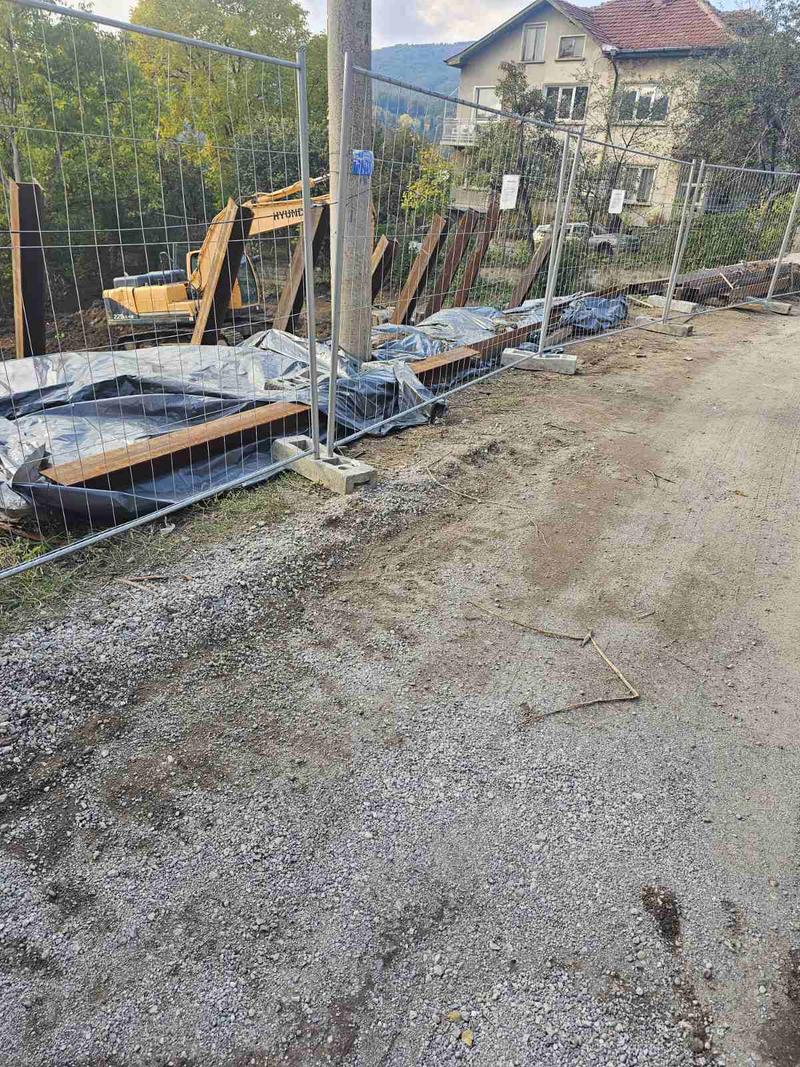 Building with 12 apartments in the greenery and tranquility of the village of Vladaya Building with 12 apartments in the greenery and tranquility of the village of Vladaya