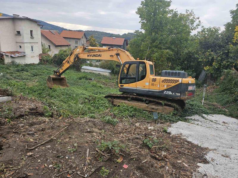 Building with 12 apartments in the greenery and tranquility of the village of Vladaya Building with 12 apartments in the greenery and tranquility of the village of Vladaya