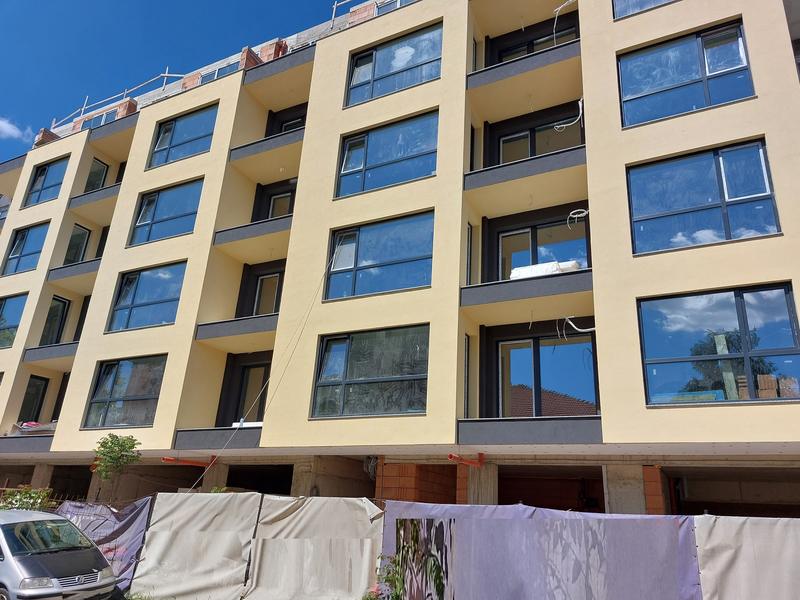 Apartments with 1, 2 or 3 bedrooms in luxurious 9-storey building Apartments with 1, 2 or 3 bedrooms in luxurious 9-storey building