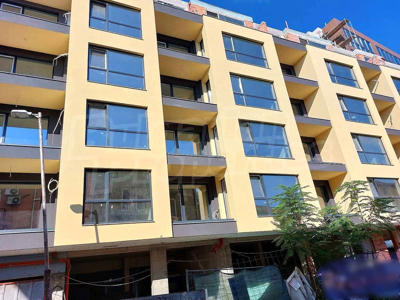 Apartments with 1, 2 or 3 bedrooms in luxurious 9-storey building Apartments with 1, 2 or 3 bedrooms in luxurious 9-storey building