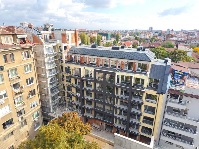 Apartments with 1, 2 or 3 bedrooms in luxurious 9-storey building Apartments with 1, 2 or 3 bedrooms in luxurious 9-storey building