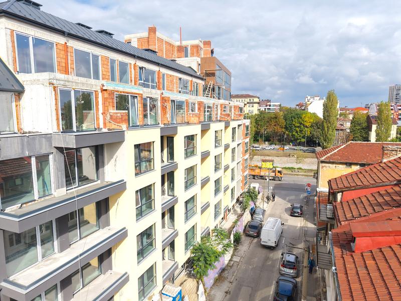 Apartments with 1, 2 or 3 bedrooms in luxurious 9-storey building Apartments with 1, 2 or 3 bedrooms in luxurious 9-storey building