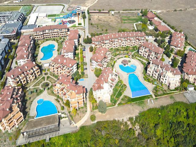 Прекрасный комплекс закрытого типа  Прекрасный комплекс закрытого типа