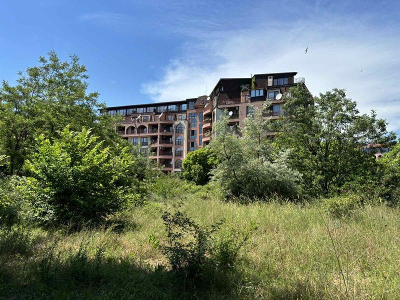 Plot of land near the Flamingo Hotel in Sunny Beach resort 