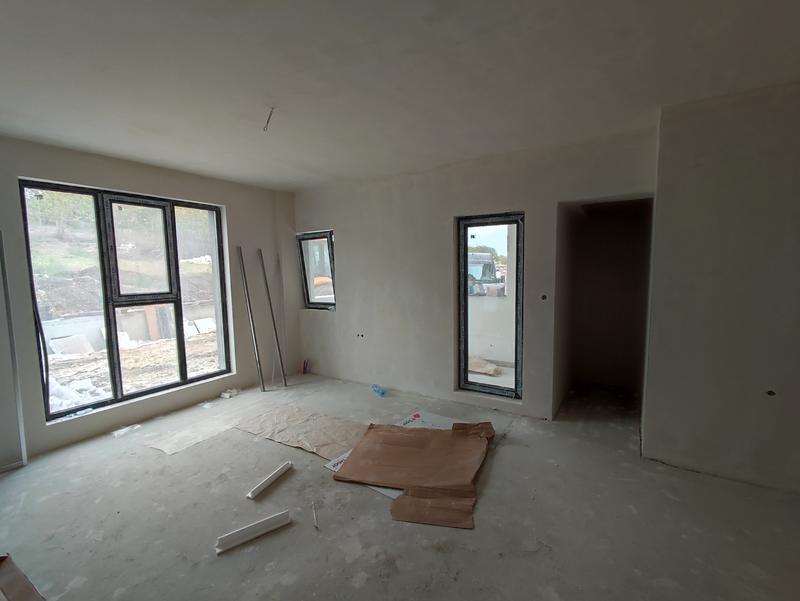 Bright, Spacious Home with High-Quality Finishes and Optional Parking Space