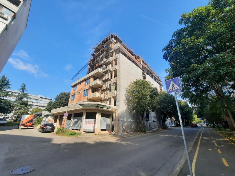 Excellent investment and location near a park