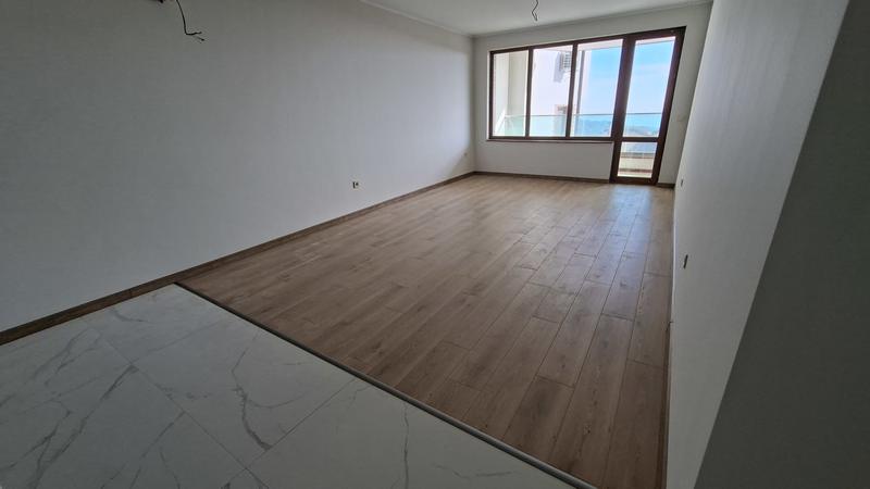 Sunny apartment with sea view near forest, 3 km to the beach