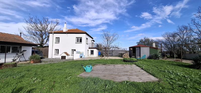 Two fully equipped houses with barbecue area and greenhouse  perfect for year-round living or a holiday retreat