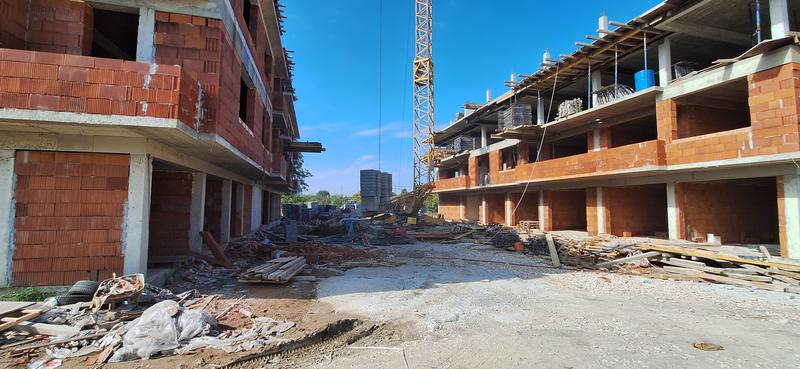 Four-storey buildings with quiet location in fast-growing area with new, modern construction