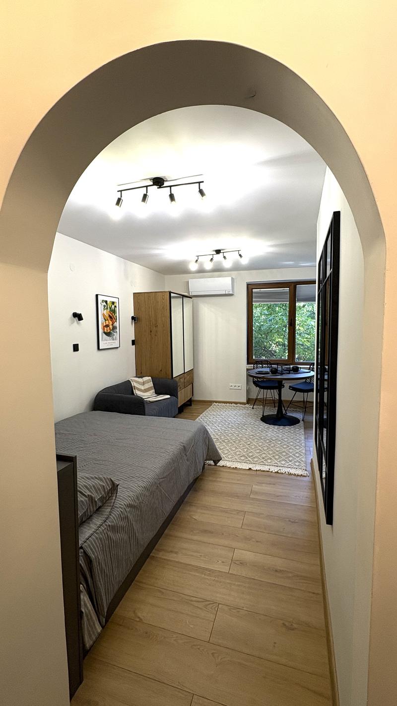 Furnished studio near the metro and Medical University