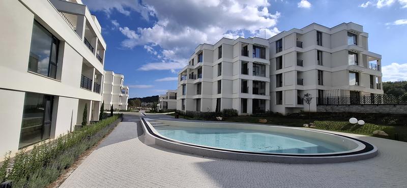 New apartments with 1, 2 or 3 bedrooms close to Kavatsite beach