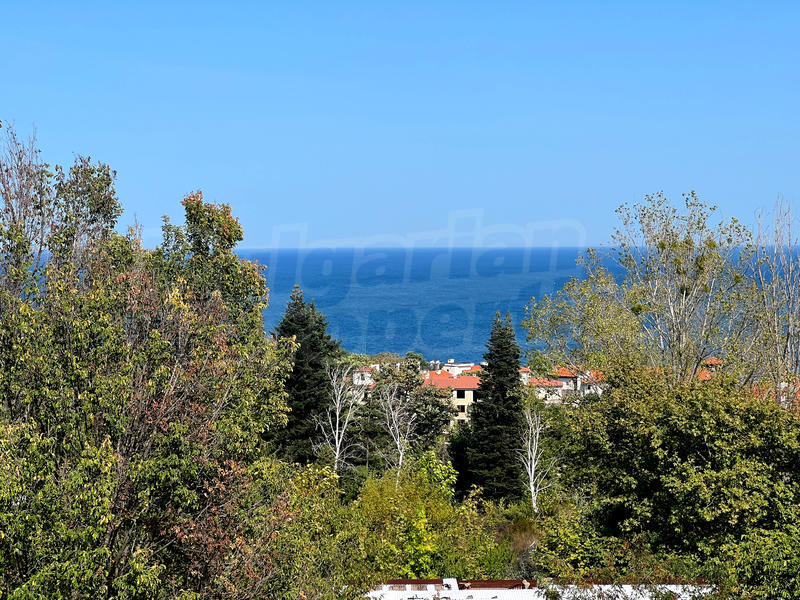 Panoramic apartments 500 m from the center and the beach