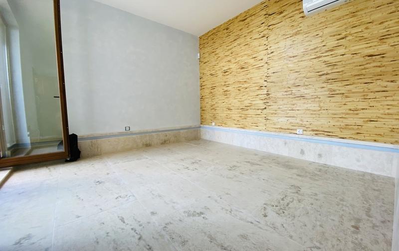 Complex in "old Bulgarian house" style with sea view