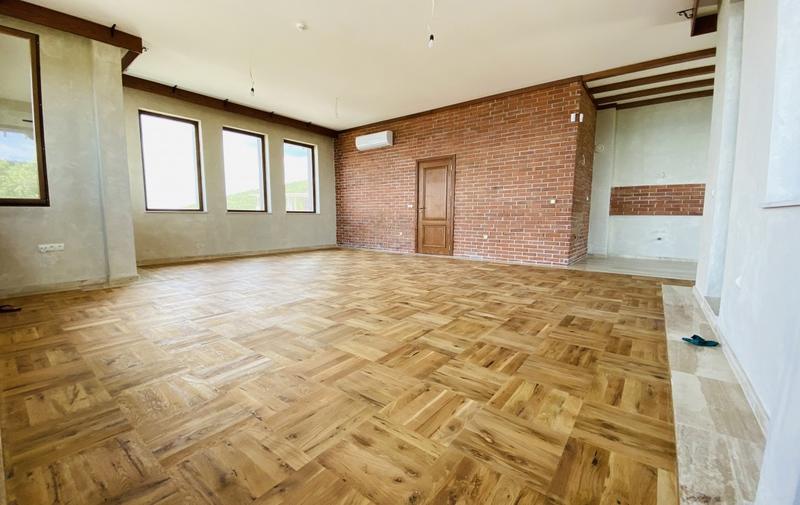 Complex in "old Bulgarian house" style with sea view