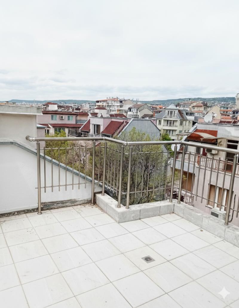 Apartment with garage and a wonderful view of the city