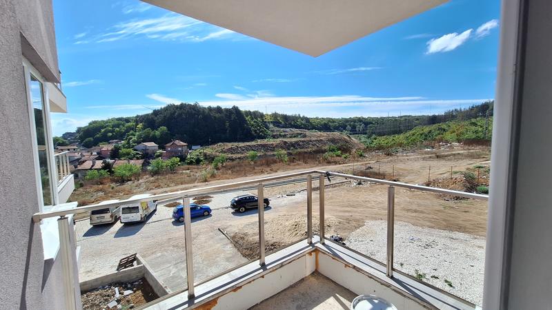 Spacious apartment with peaceful and green location in the seaside capital