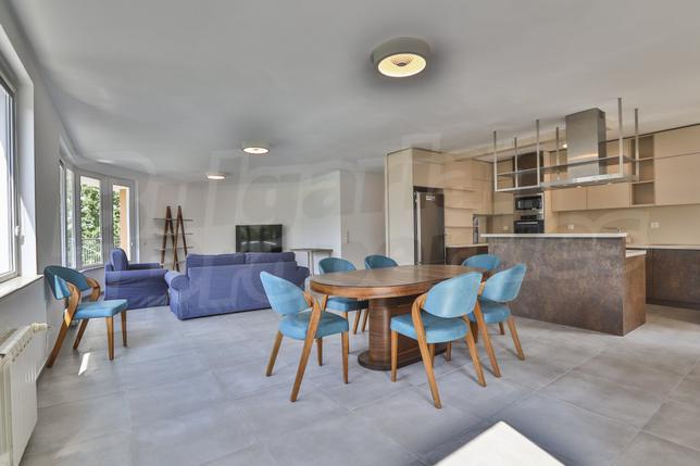 ���������� �������� � 2 ������������ ������� � ���� ������