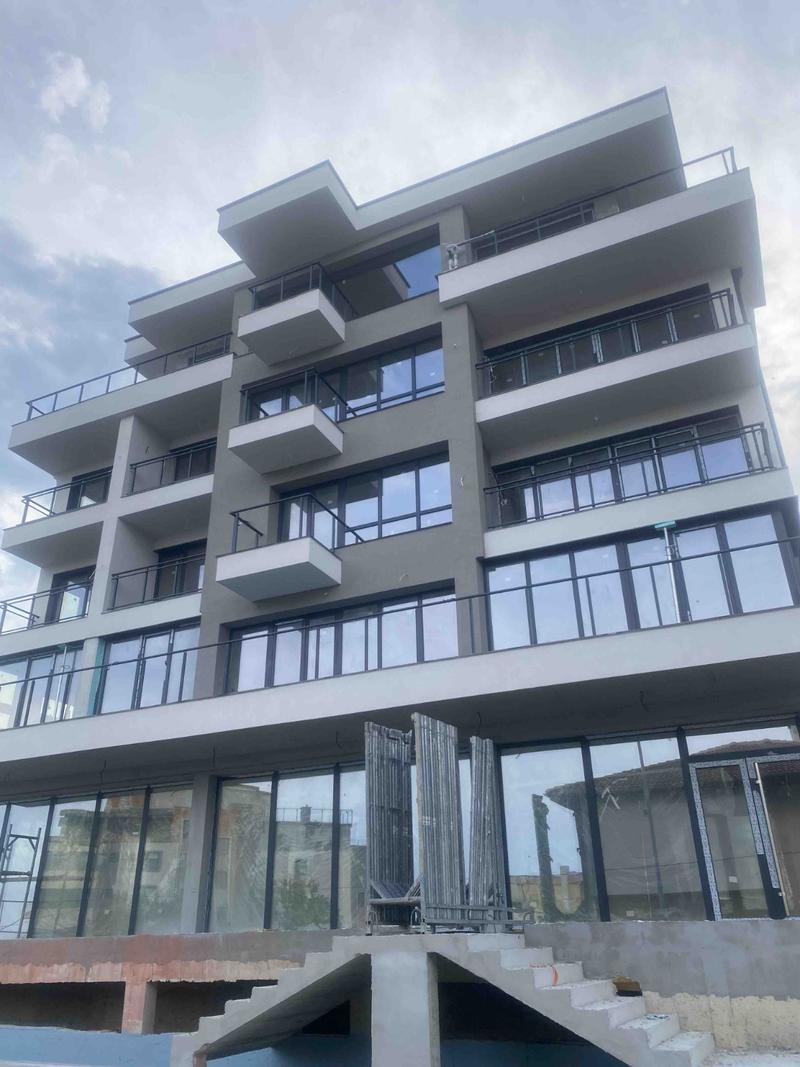 New turn-key apartment with sea view