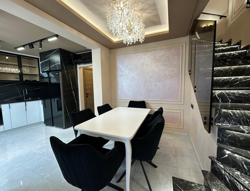 Newly-built, modern, fully furnished apartment with panorama and southern exposure