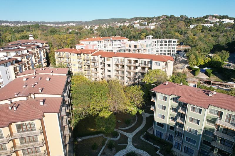 Apartments in a building with Act 16 - 150 m from the sea