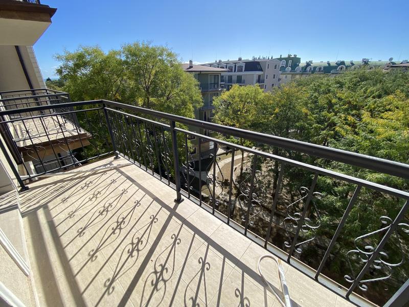 Apartments in a building with Act 16 - 150 m from the sea