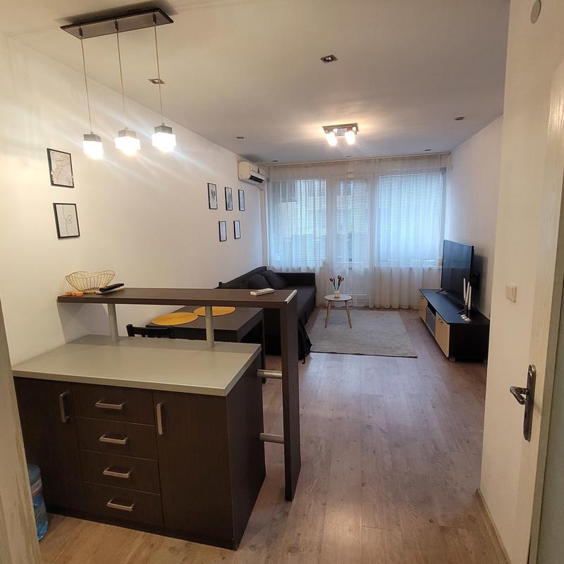 Fully furnished apartment with excellent location and option for underground parking space