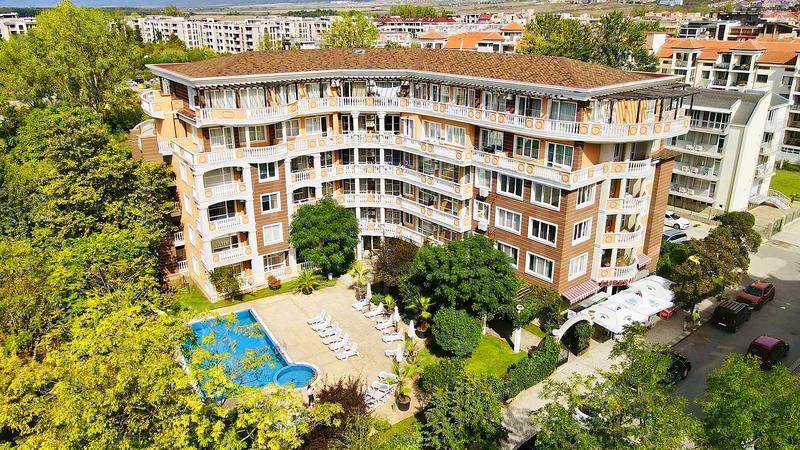 Ready to use modern holiday homes in the centre of Sunny Beach