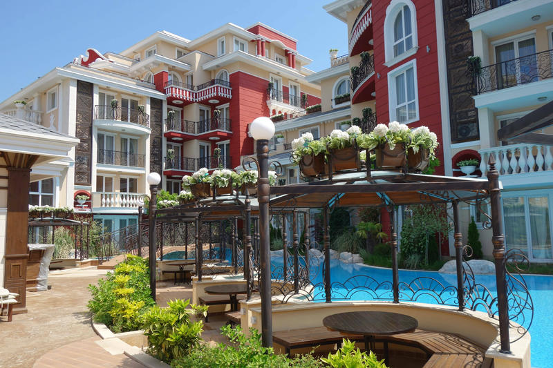 Stylish, fully furnished property in a luxury complex near Cacao Beach