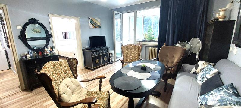 Apartment Located Just 180 Metres from Metro Station and Park Center