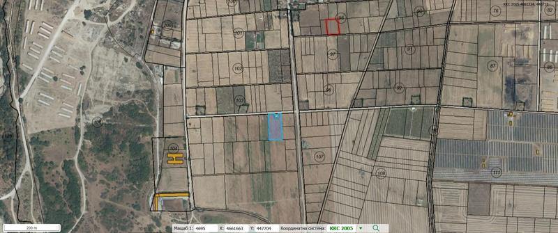  Land in �Mandrata� area � strategic location close to the airport