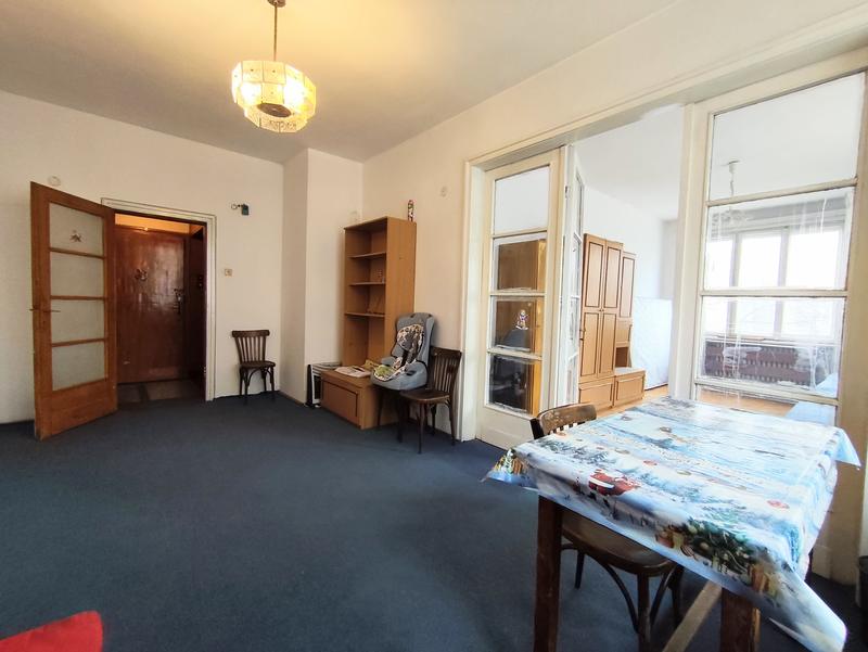 Urban apartment with central location near metro, park, educational institutions