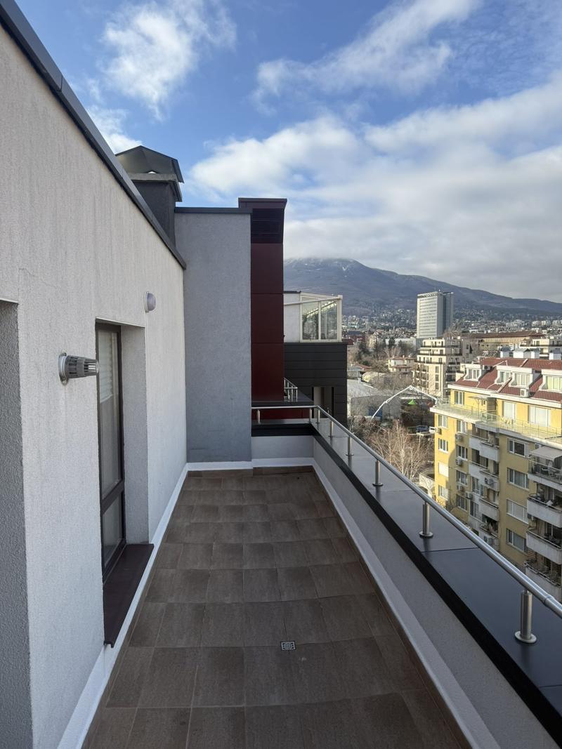 Contemporary urban home with a spacious terrace and mountain views