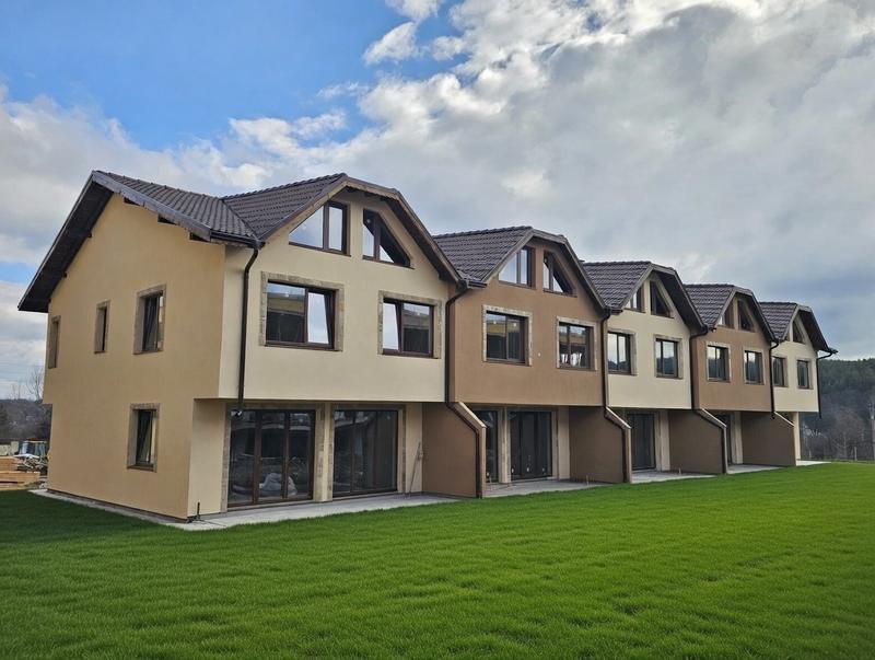 Contemporary Living with Nature�s Tranquillity Just Minutes from Sofia