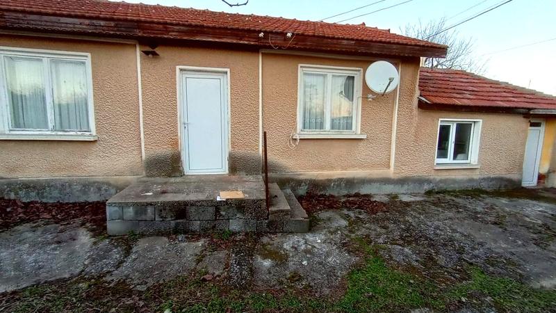 House for renovation in a picturesque village at the southern foothills of the Sarnena Sredna Gora