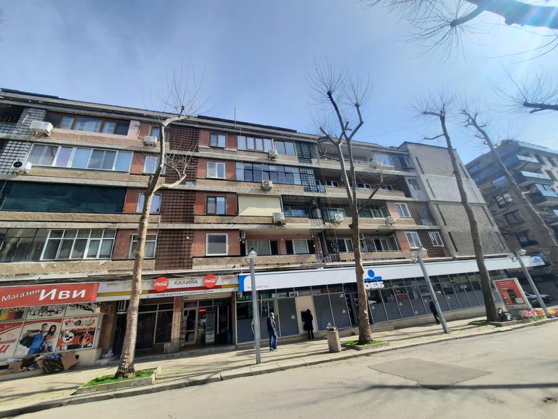 Excellent Investment Opportunity with Convenient Access to All Major Points in the City