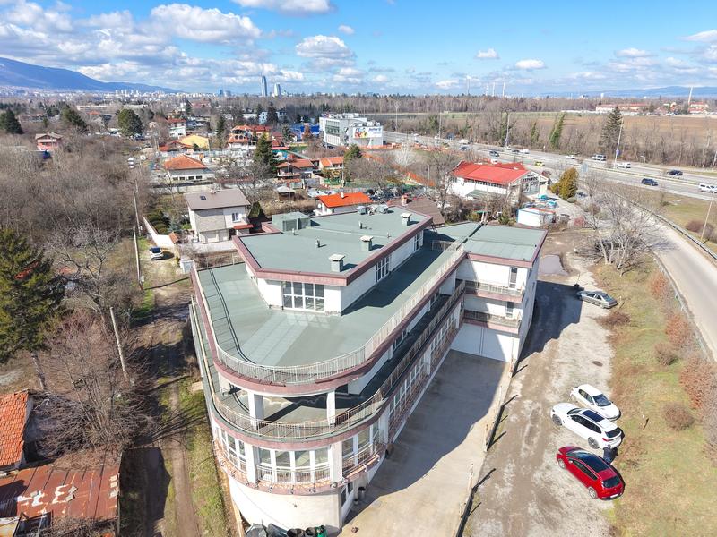 Building located in the area of Vrana � Lozen Villa Zone in Sofia