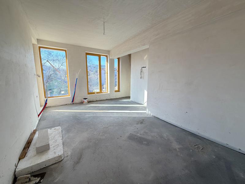 Luxury living surrounded by nature, tranquility and prestige