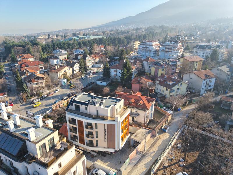 Luxury living surrounded by nature, tranquility and prestige