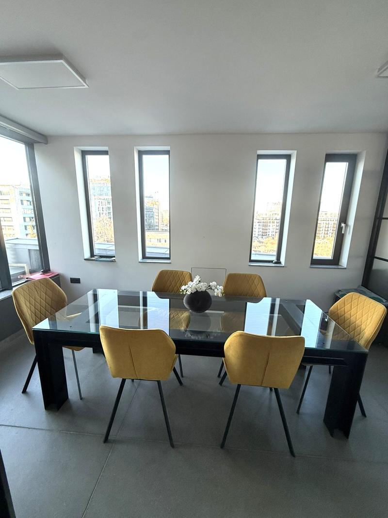 Modern, bright and representative office with industrial design