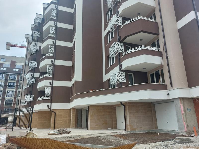 High-class construction next to Lidl supermarket in Ovcha Kupel 2 district