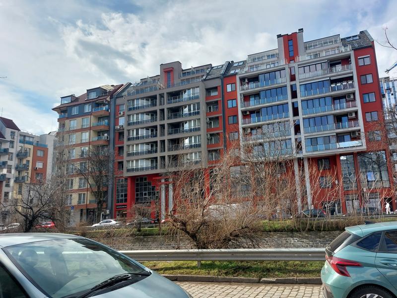 Functional  turn-key 1- and 2-bedroom apartments, high-class construction with convenient transport links