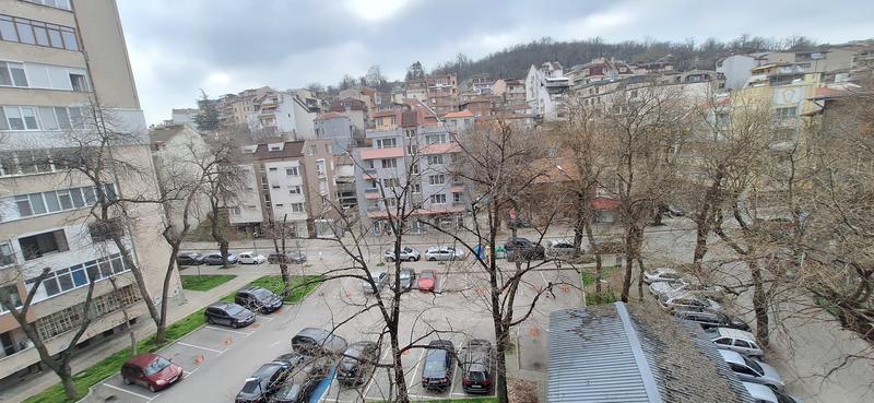 Excellent location, close to school, polyclinic, and park