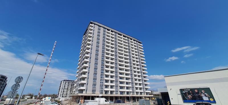 South-Facing Property on a High Floor