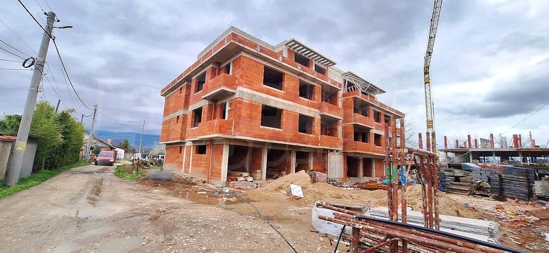 Four-storey buildings with quiet location in fast-growing area with new, modern construction