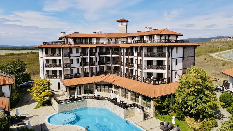 Properties in a complex with richly landscaped garden and swimming pool just 1200 meters from the beach