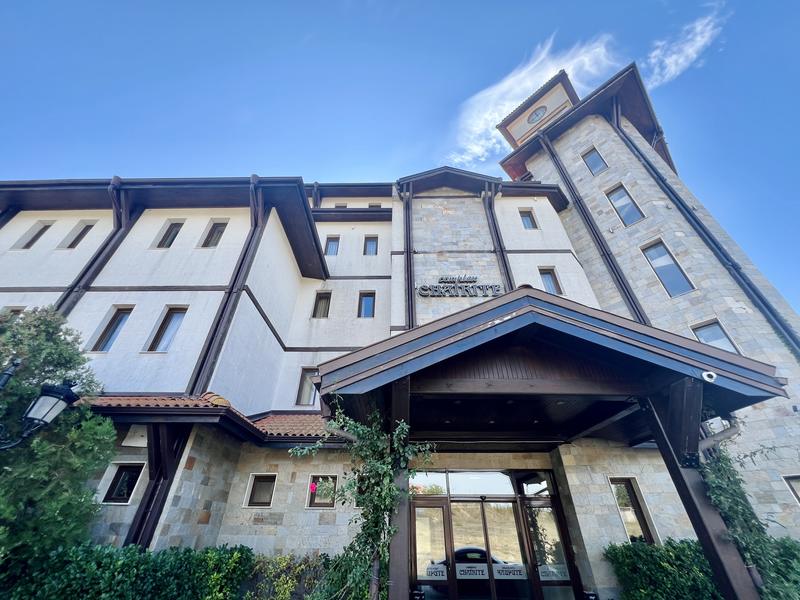 Properties in a complex with richly landscaped garden and swimming pool just 1200 meters from the beach