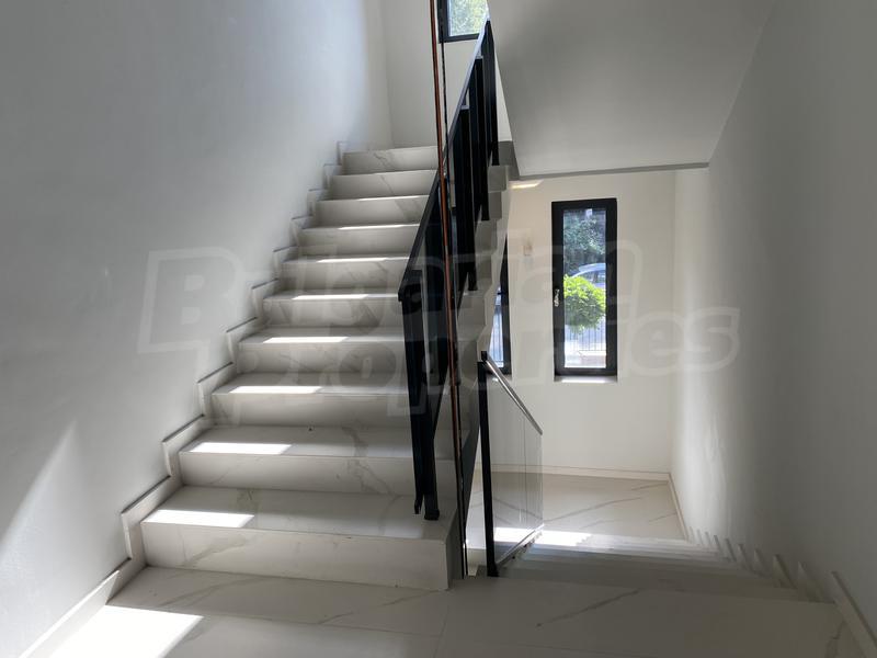 ����������� ��������� ����� ����� � ���������� ������, � ������� �������� � ������� ����� ������